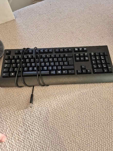 Photo of free Lenovo usb 2 keyboard (like new) (Motspur Park KT3) #1