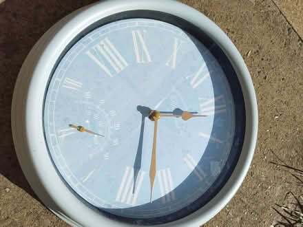 Photo of free Outdoor clock (Carterton OX18) #1