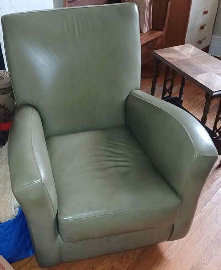 Photo of free Leather chair (swivels) (Annex) #1