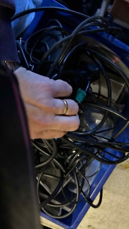 Photo of free Box of power cables, blank CDs etc (Ilkeston DE7 DE7) #2