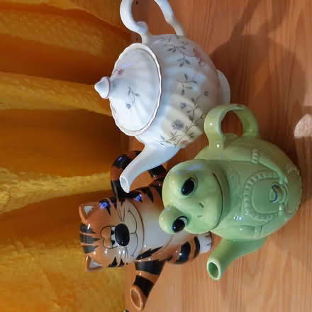 Photo of free Collectable Novelty Teapots - please read whole post (Sutton in Ashfield NG17) #2