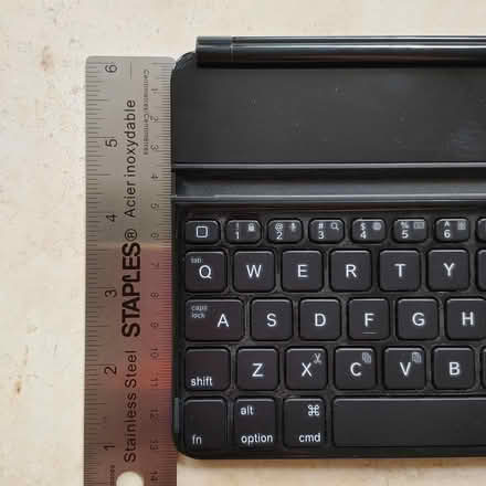Photo of free Logitech mini bluetooth keyboard (Trinity Bellwoods) #3