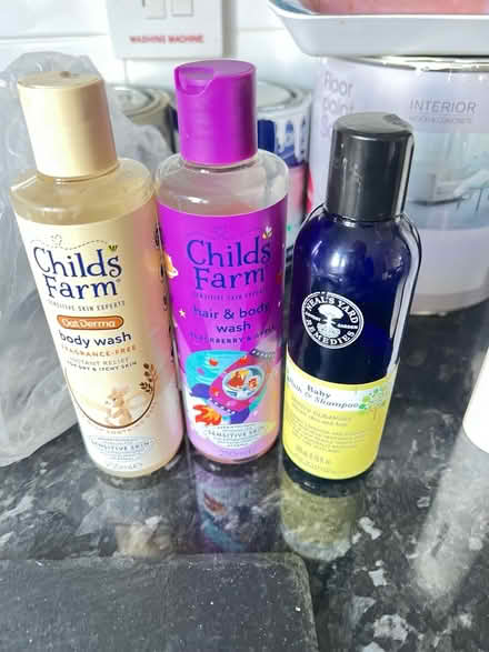 Photo of free Part used baby bath stuff (Battersea SW11) #1