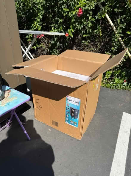 Photo of free Large cardboard box & packaging (1075 Valencia Avenue) #1