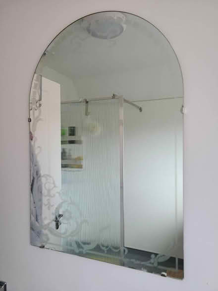 Photo of free Large mirror (Nottingham NG8) #1