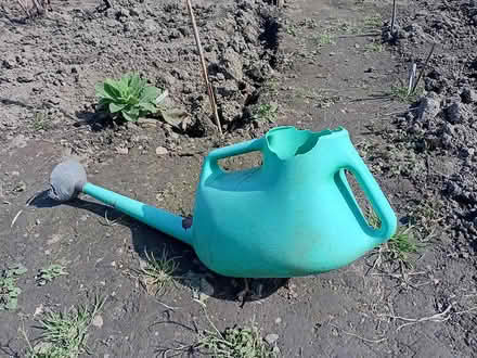 Photo of Watering can (Harrogate. HG1.) #1