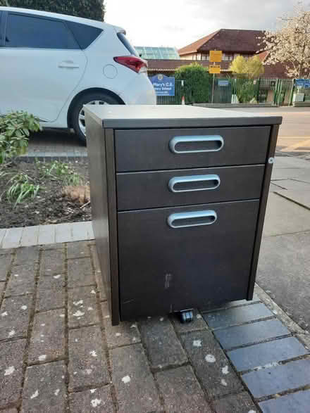 Photo of free Drawers unit for under desk (Finchley N3) #1