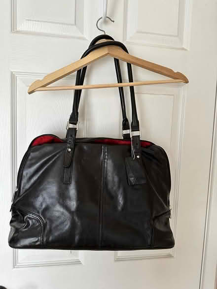 Photo of free Danier laptop purse (Beaverbrook) #1