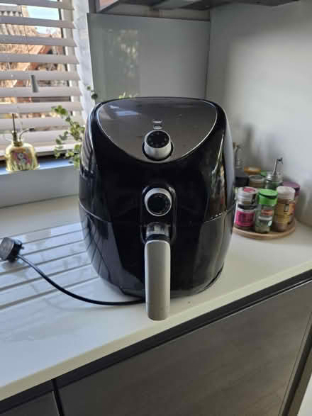 Photo of free Air Fryer (Ta6 6qu) #1