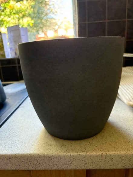 Photo of free Dark grey plant pot (CM1 Broomfield) #1