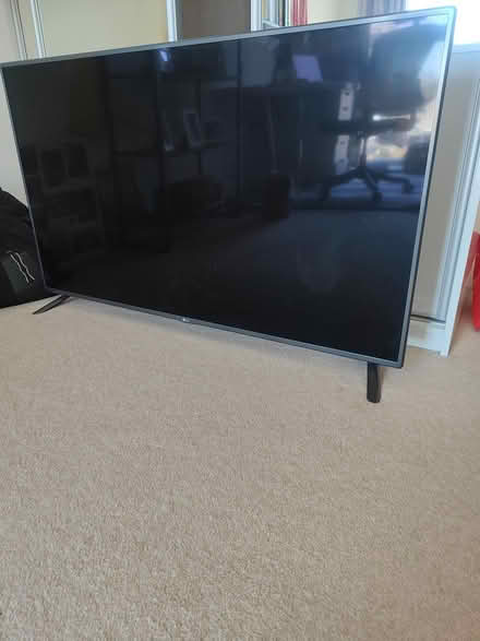 Photo of free 55” lg tv (Woolwich SE18) #2