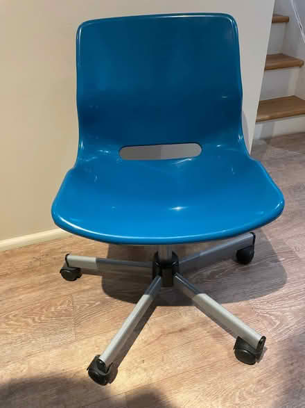 Photo of free Blue plastic office chair (Vange SS16) #3