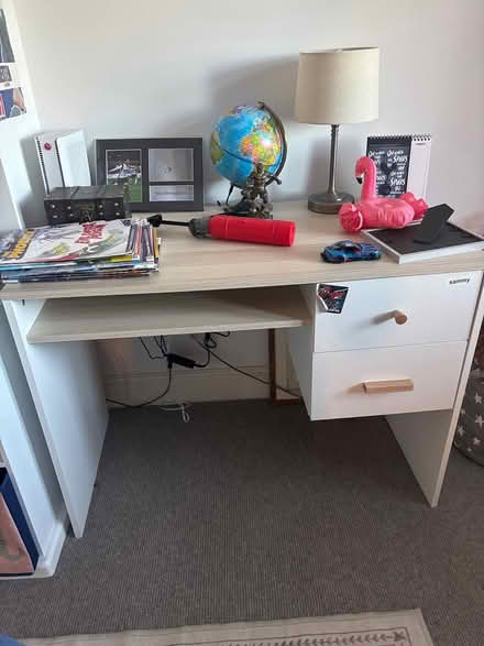Photo of free Children’s desk (Winchmore Hill N21) #1