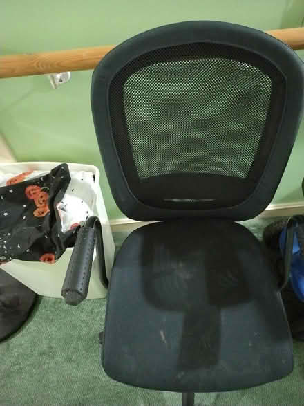 Photo of free desk chair (Kendal) #1