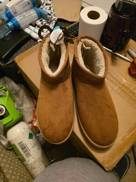 Photo of free Suede effect boots (Chatham, me46qe) #3