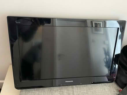 Photo of free 24” tv (Wimbledon SW20) #2