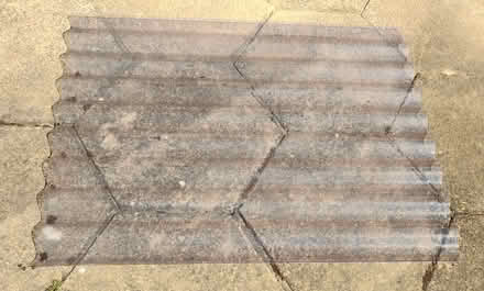 Photo of free Small corrugated perspex sheet (Hitchin SG5) #1