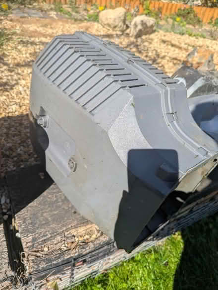 Photo of free 32cm battery mower & 40volt strimmer, charger & battery (Grangeway area NN10) #3