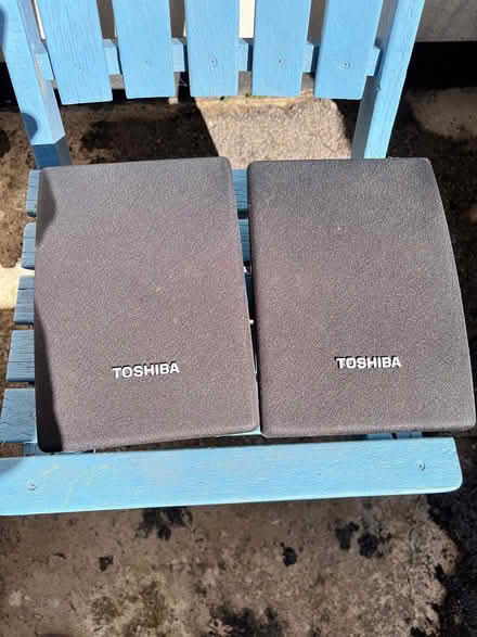 Photo of free Small Toshiba speakers (CM12) #1