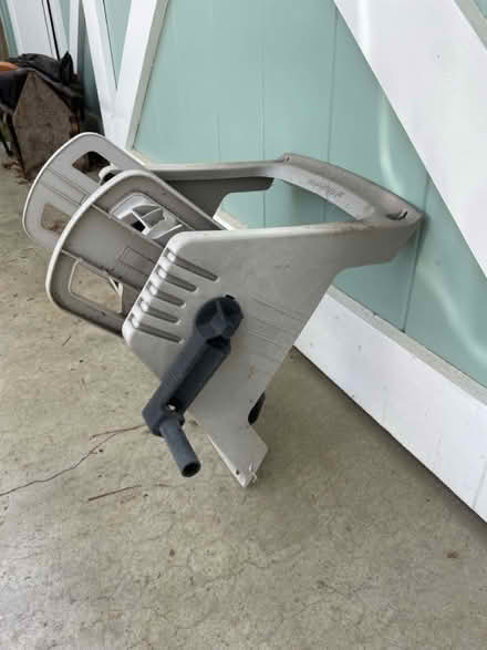 Photo of free Garden hose holder (El Camino/shoreline/Miramonte) #2