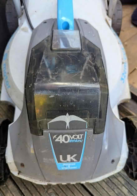 Photo of free 32cm battery mower & 40volt strimmer, charger & battery (Grangeway area NN10) #1