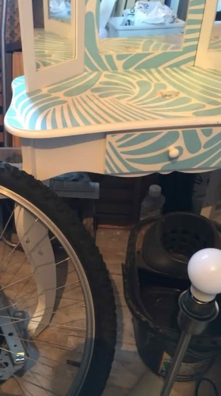 Photo of free Young girls Vanity Dressing Table (Liverpool L6) #3