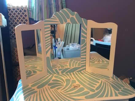 Photo of free Young girls Vanity Dressing Table (Liverpool L6) #4