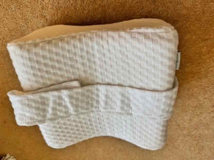 Photo of free Knee pillow for side sleeping. (Hove Station area BN3) #4