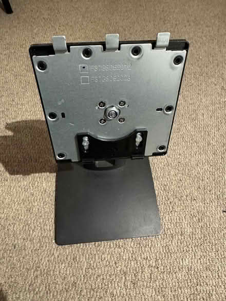 Photo of free Monitor stand HP &Aopen (CR0) #3