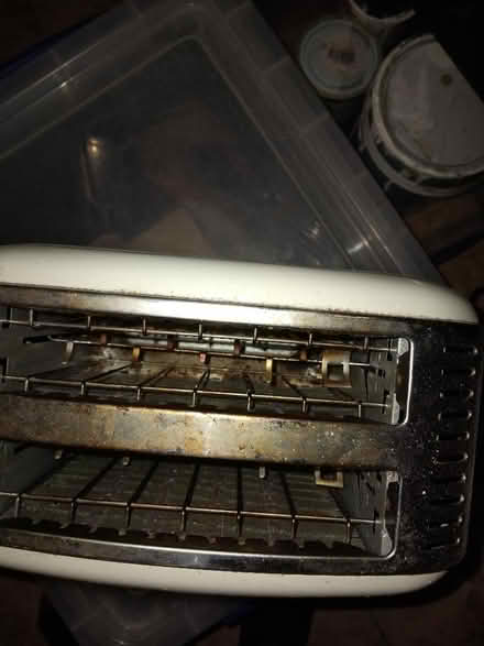 Photo of free Electric Toaster (Amber Valley DE56) #2