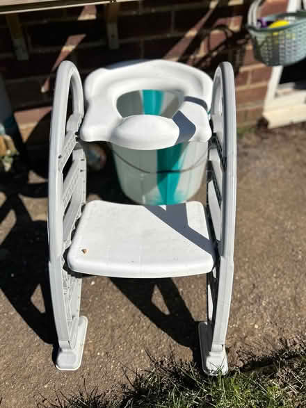 Photo of free Kids toilet seat (Hoddesdon EN11) #1