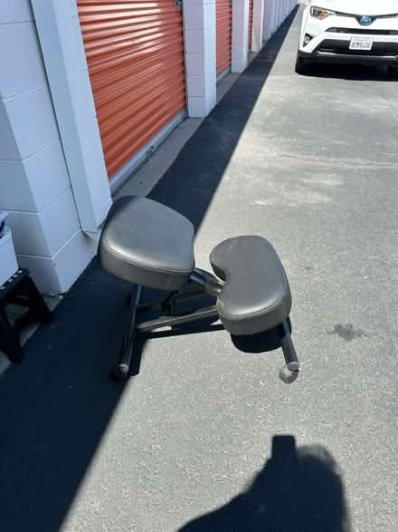 Photo of free Groovy Kneeling Computer Chair (Campbell Storage) #2