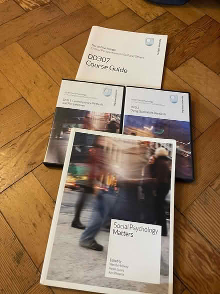 Photo of free Social Psychology book, DVDs and course guide (Florence Park OX4) #1