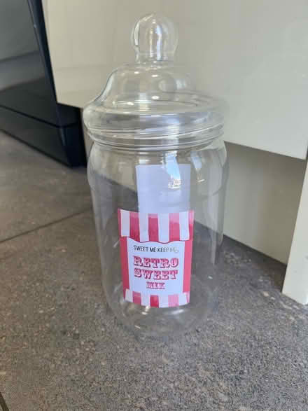 Photo of free Plastic jar (Ware SG12) #1