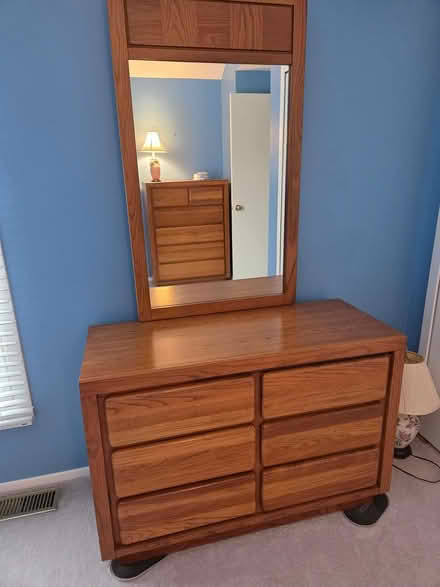 Photo of free 3 piece Oak bedroom set (Clinton Township 48038-5314) #2