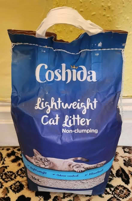 Photo of free 5 bags of cat litter (Little Herberts GL53) #1