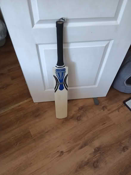 Photo of free Fearnley Legend Series Cricket Bat (Waterlooville PO8) #1