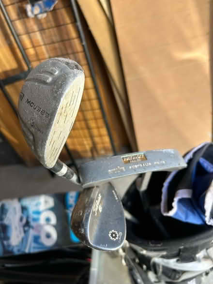 Photo of free Kids golf bag and 3 clubs (Uffington SN7) #2