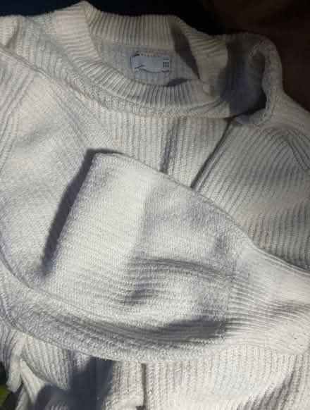 Photo of free Sweater (E8 4pt) #2