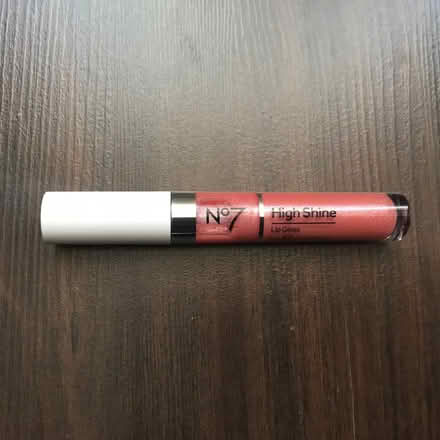 Photo of free Lip gloss (Stoke Newington N16) #1