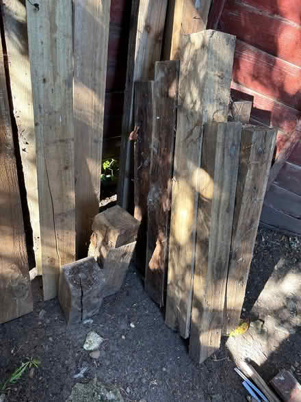 Photo of free Concrete posts (Al100DJ) #4