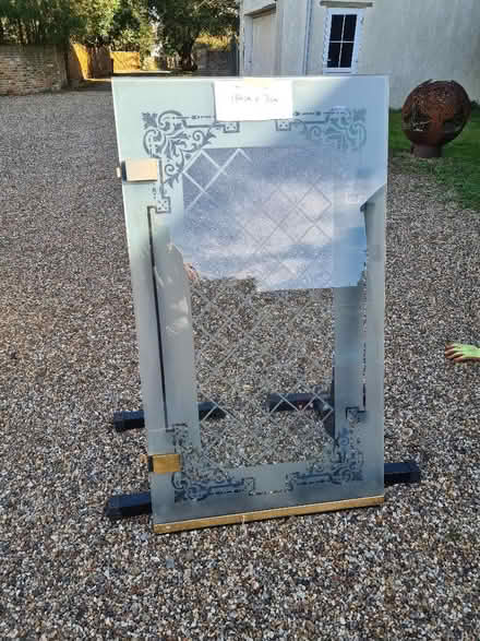 Photo of free Engraved glass shower screen. (Bray Studios SL4) #1