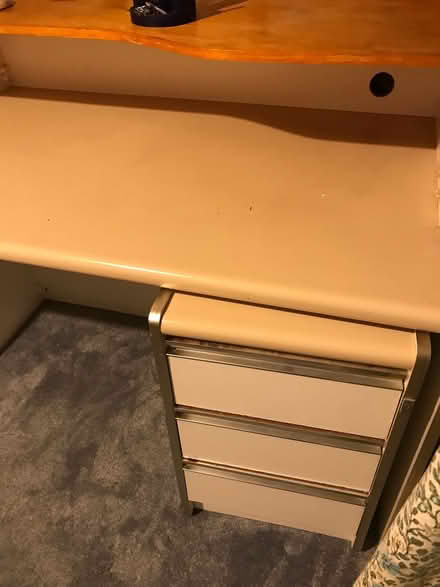 Photo of free Modern Desk (Emsworth town centre) #2