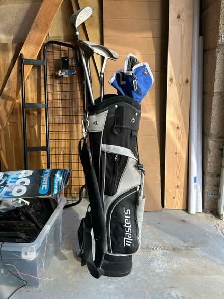 Photo of free Kids golf bag and 3 clubs (Uffington SN7) #1
