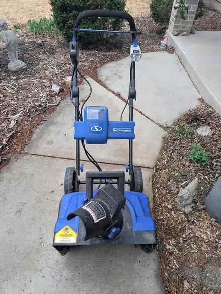 Photo of free snow blower (Roselle) #1