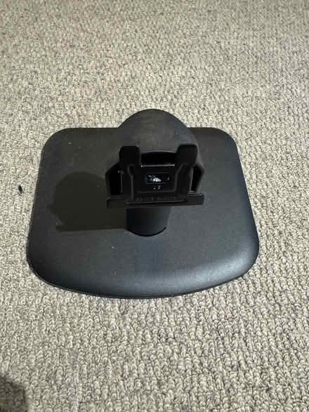 Photo of free Monitor stand HP &Aopen (CR0) #4