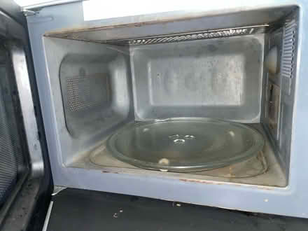 Photo of free Microwave delonghi (BR6) #2