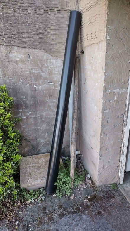 Photo of free length of black pipe (Storth LA7) #1