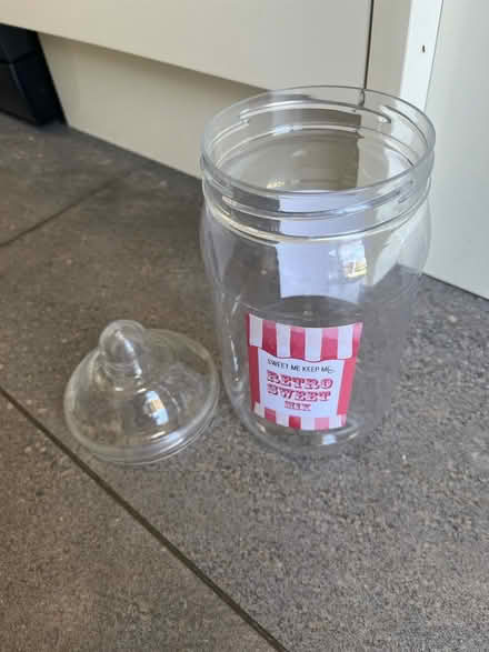 Photo of free Plastic jar (Ware SG12) #2