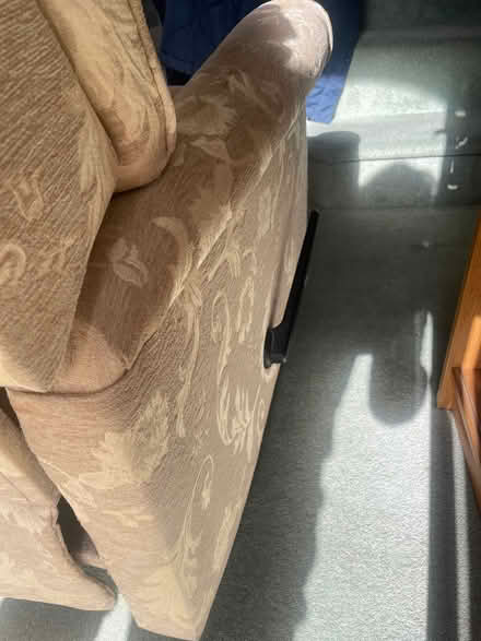 Photo of free Recliner (OX3 0NQ, Marsh Lane , Marston.) #4